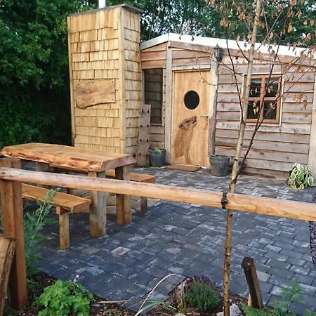 Charming 2-Bed Cabin In Sutton Coldfield Ngoại thất bức ảnh