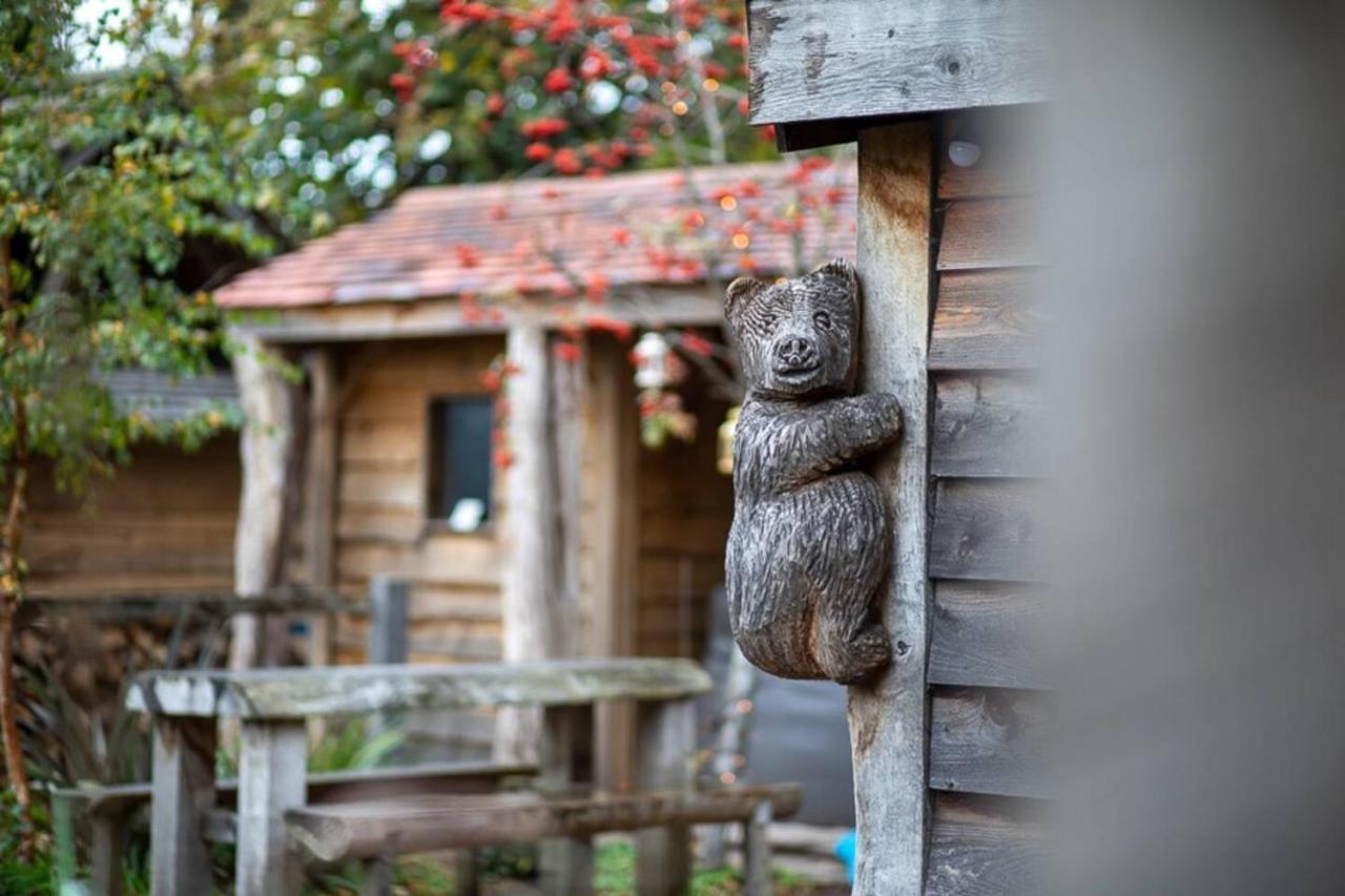 Charming 2-Bed Cabin In Sutton Coldfield Ngoại thất bức ảnh