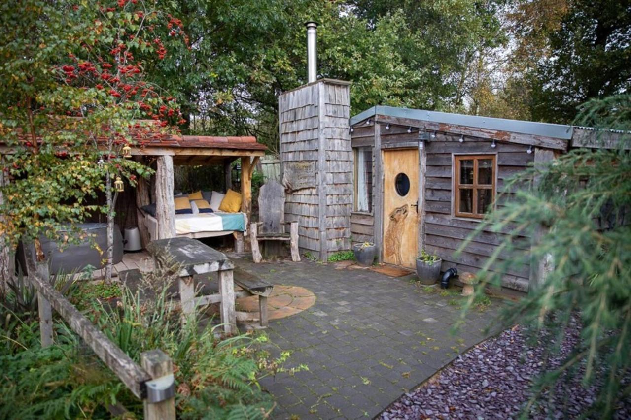 Charming 2-Bed Cabin In Sutton Coldfield Ngoại thất bức ảnh