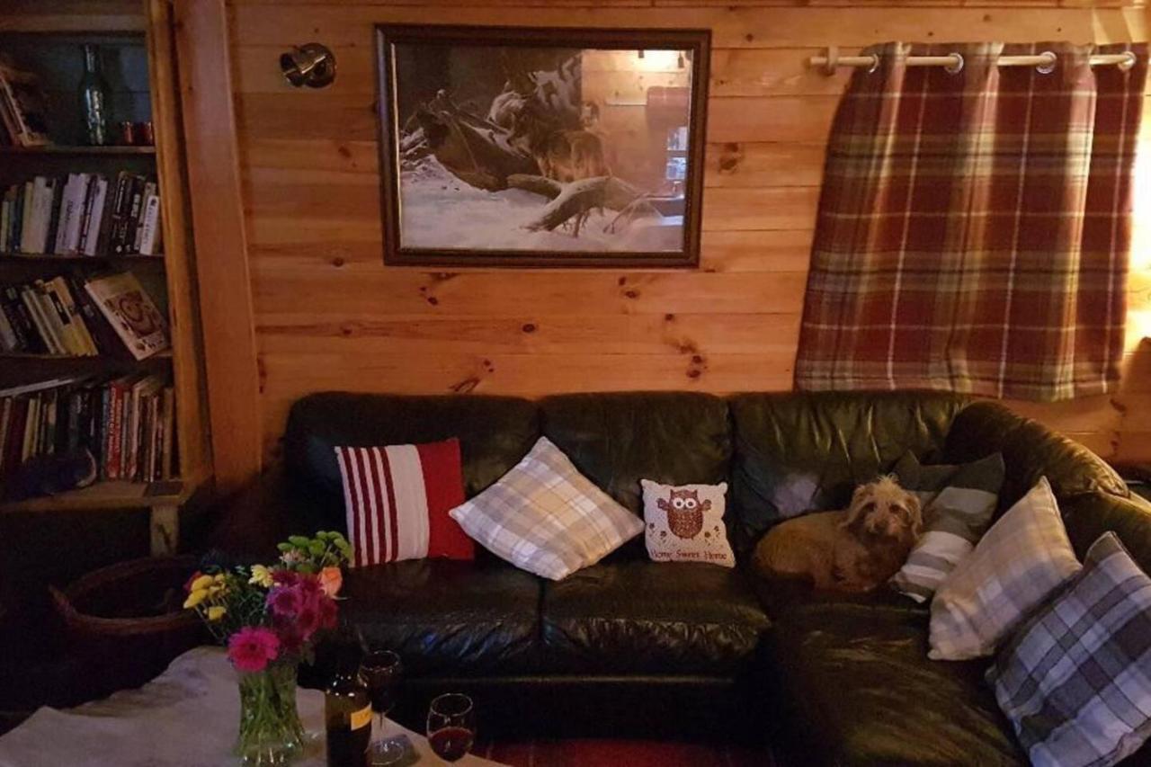 Charming 2-Bed Cabin In Sutton Coldfield Ngoại thất bức ảnh